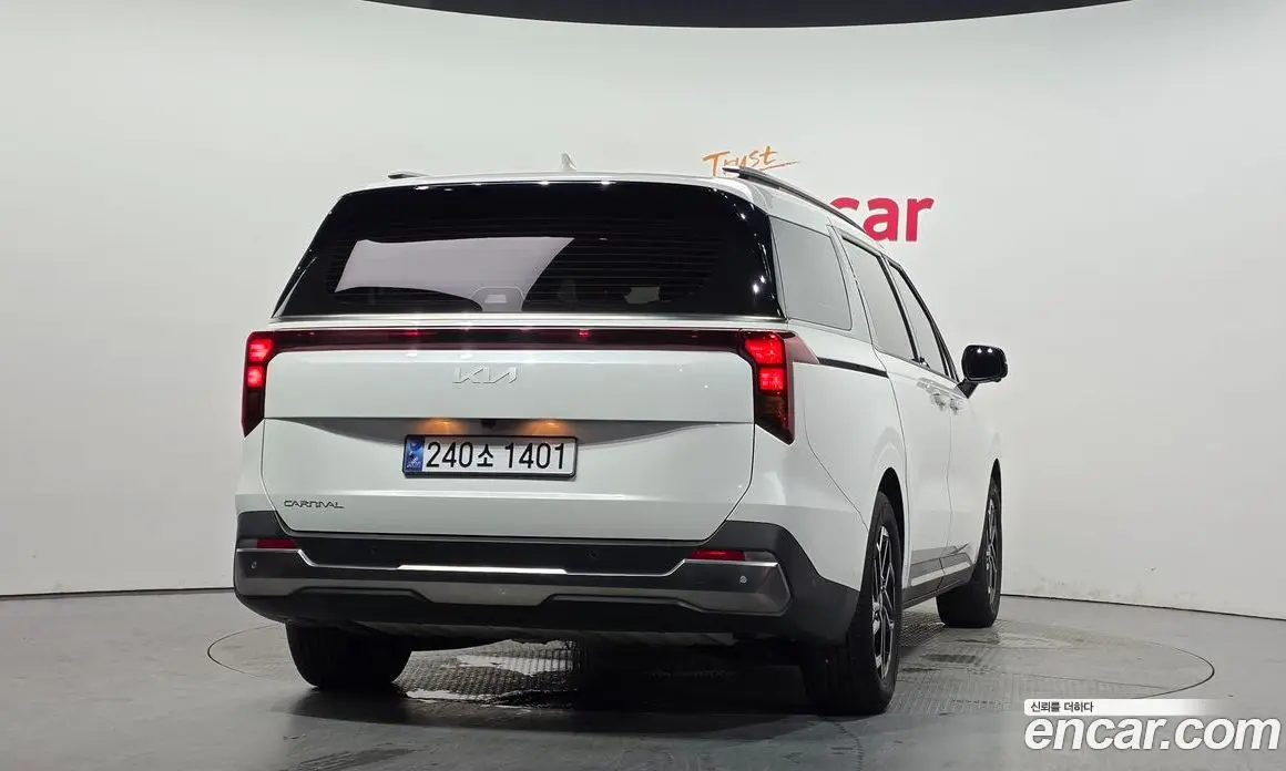 Kia Carnival 2023 3.5 автомат (гидро), фото 4