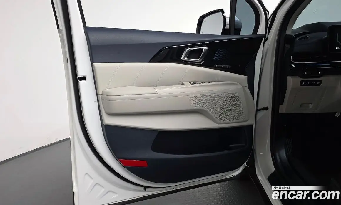 Kia Carnival 2024 1.6 автомат (гидро), фото 14