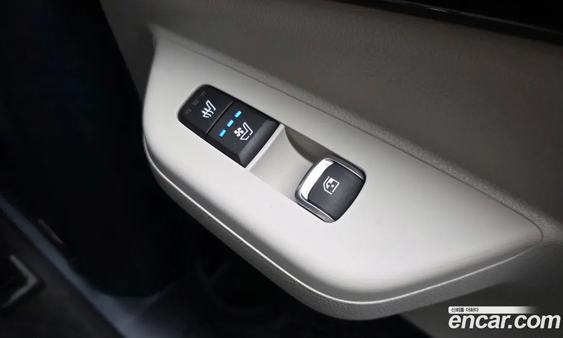 Kia Carnival 2024 1.6 автомат (гидро), фото 29