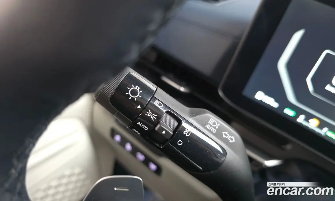 Kia Carnival 2024 1.6 автомат (гидро), фото 33