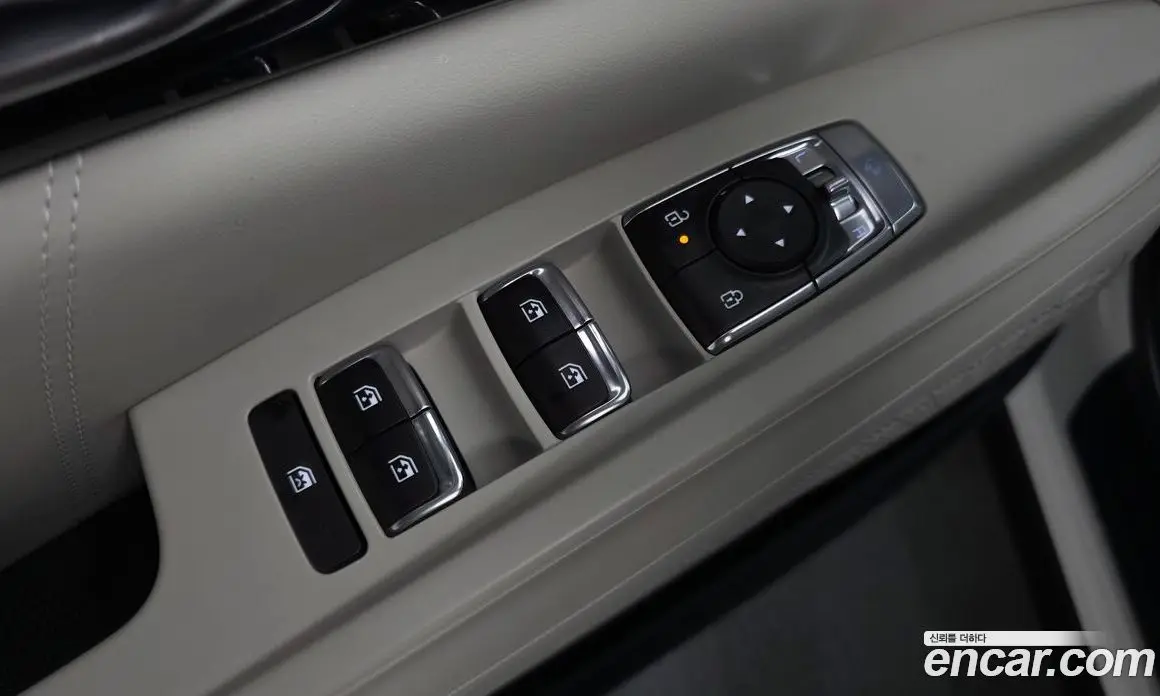 Kia Carnival 2024 1.6 автомат (гидро), фото 38