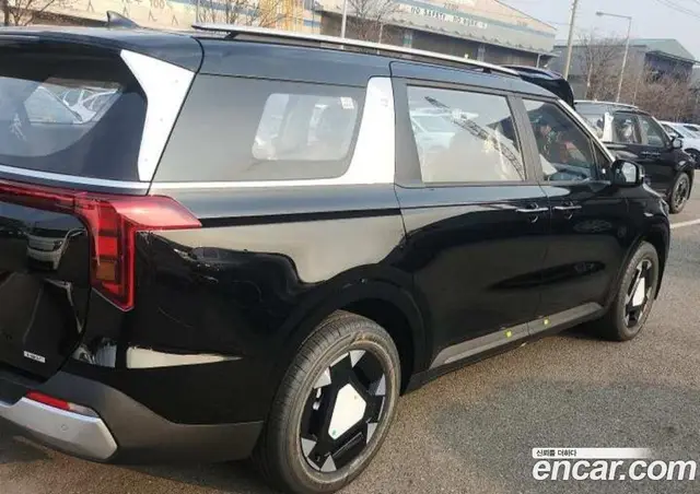 Kia Carnival 2025 1.6 автомат (гидро), миниатюра 5