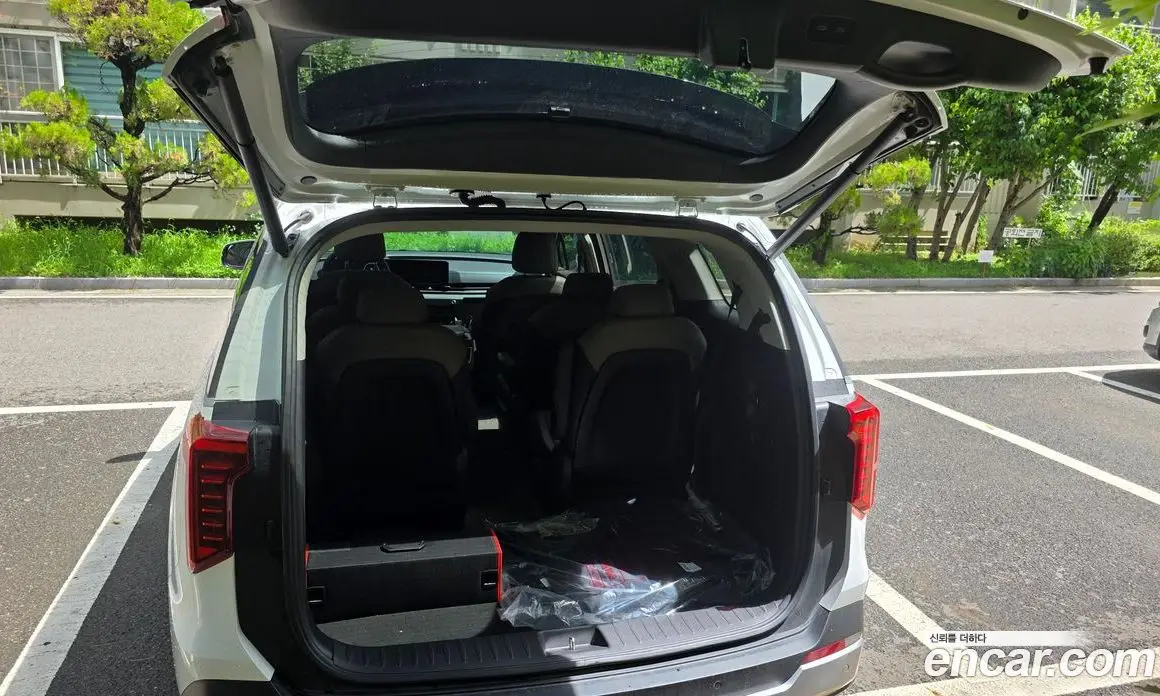 Kia Carnival 2026 1.6 автомат (гидро), фото 5