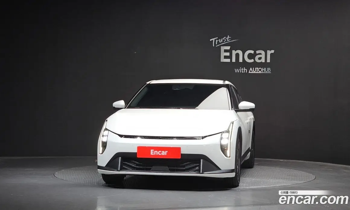 Kia EV4 2025 0.2 автомат (гидро), фото 3
