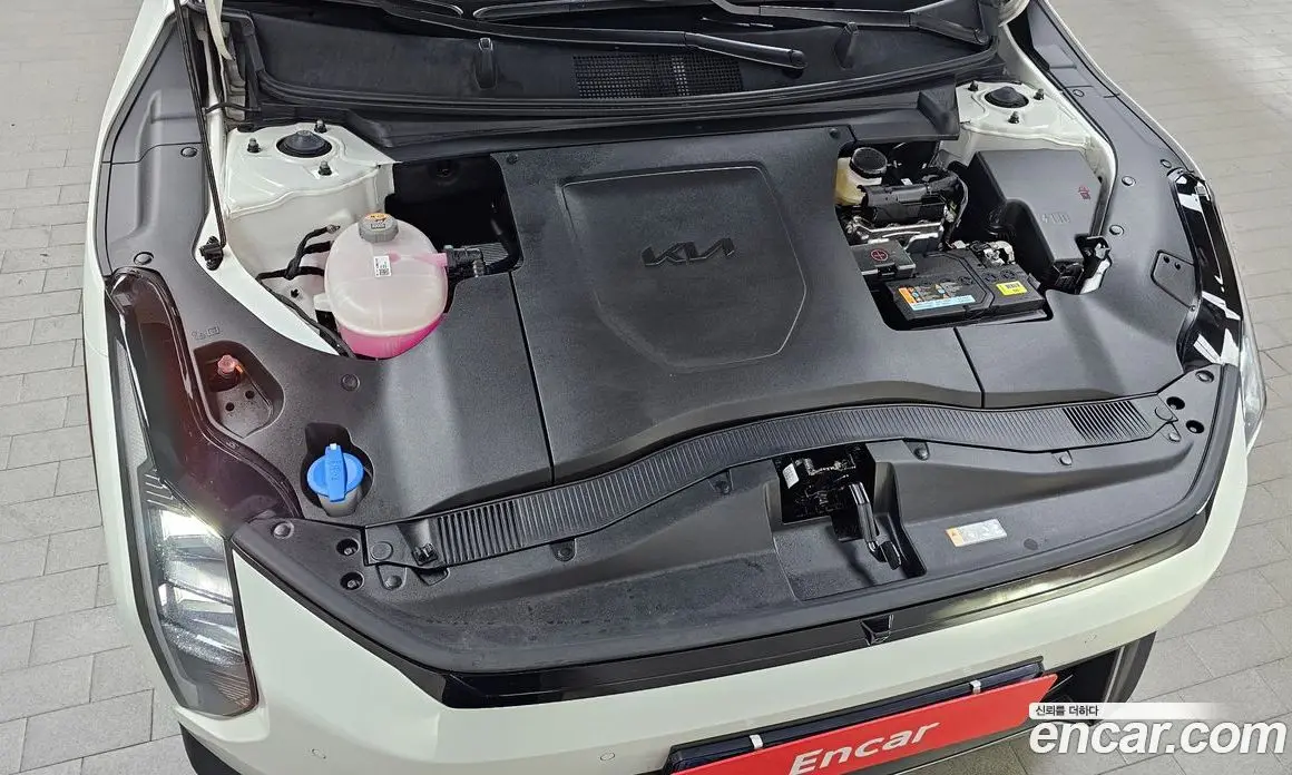 Kia EV4 2025 0.2 автомат (гидро), фото 6