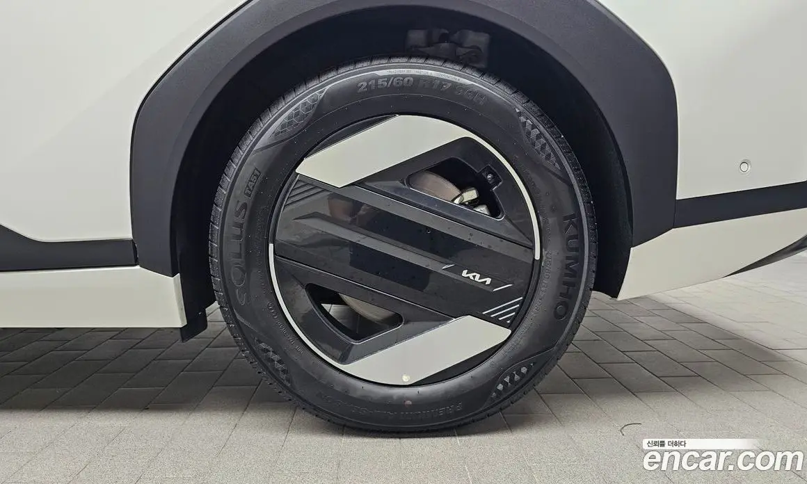 Kia EV4 2025 0.2 автомат (гидро), фото 7