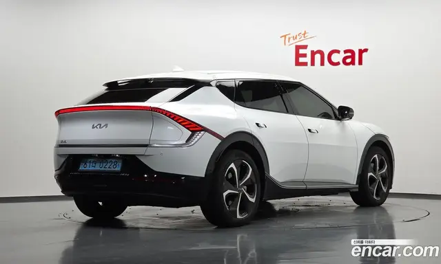 Kia EV6 2022 автомат (гидро), миниатюра 2