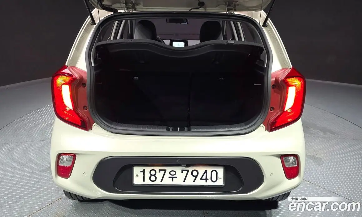 Kia Morning 2018 1.0 автомат (гидро), фото 26