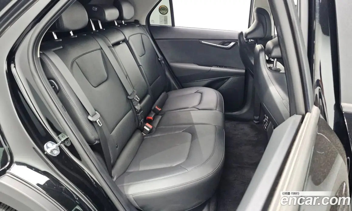 Kia Niro 2023 0.1 автомат (гидро), фото 16