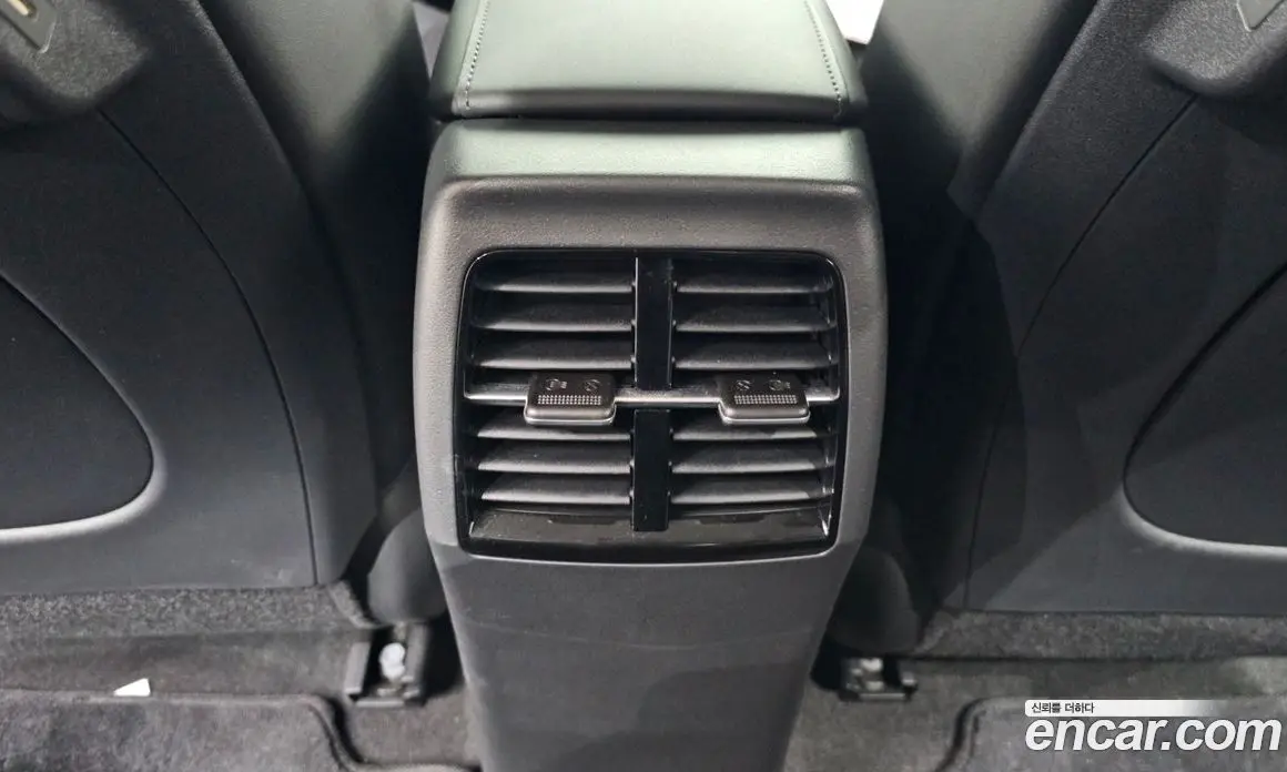 Kia Niro 2023 0.1 автомат (гидро), фото 25