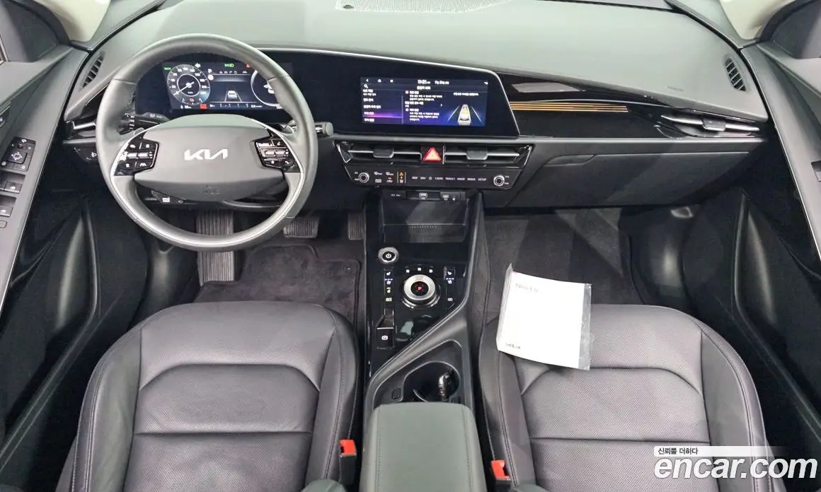 Kia Niro 2023 0.1 автомат (гидро), фото 9