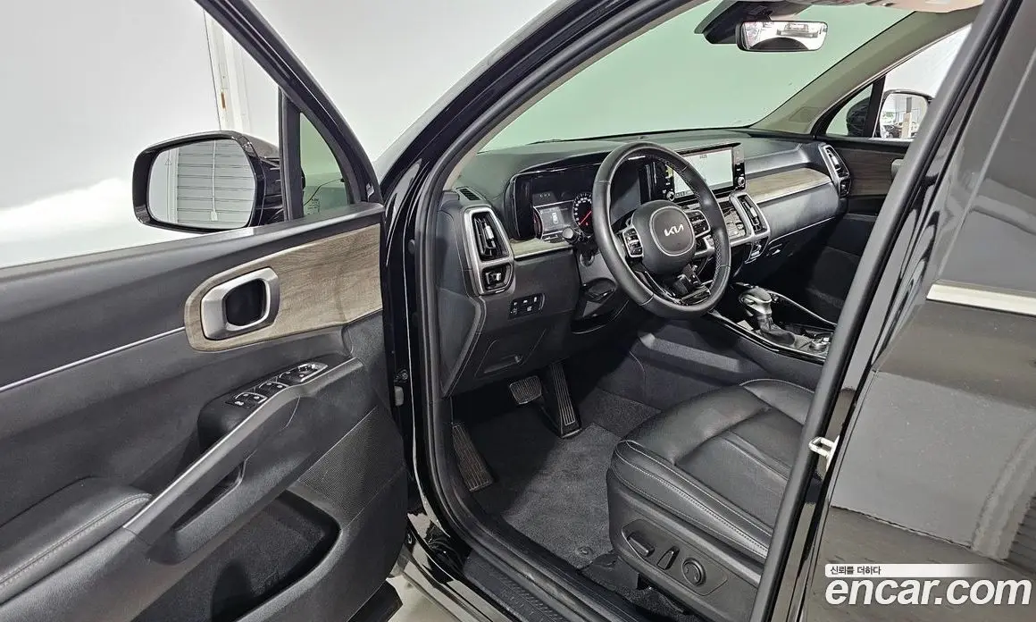 Kia Sorento 2023 2.2 автомат (гидро), фото 13