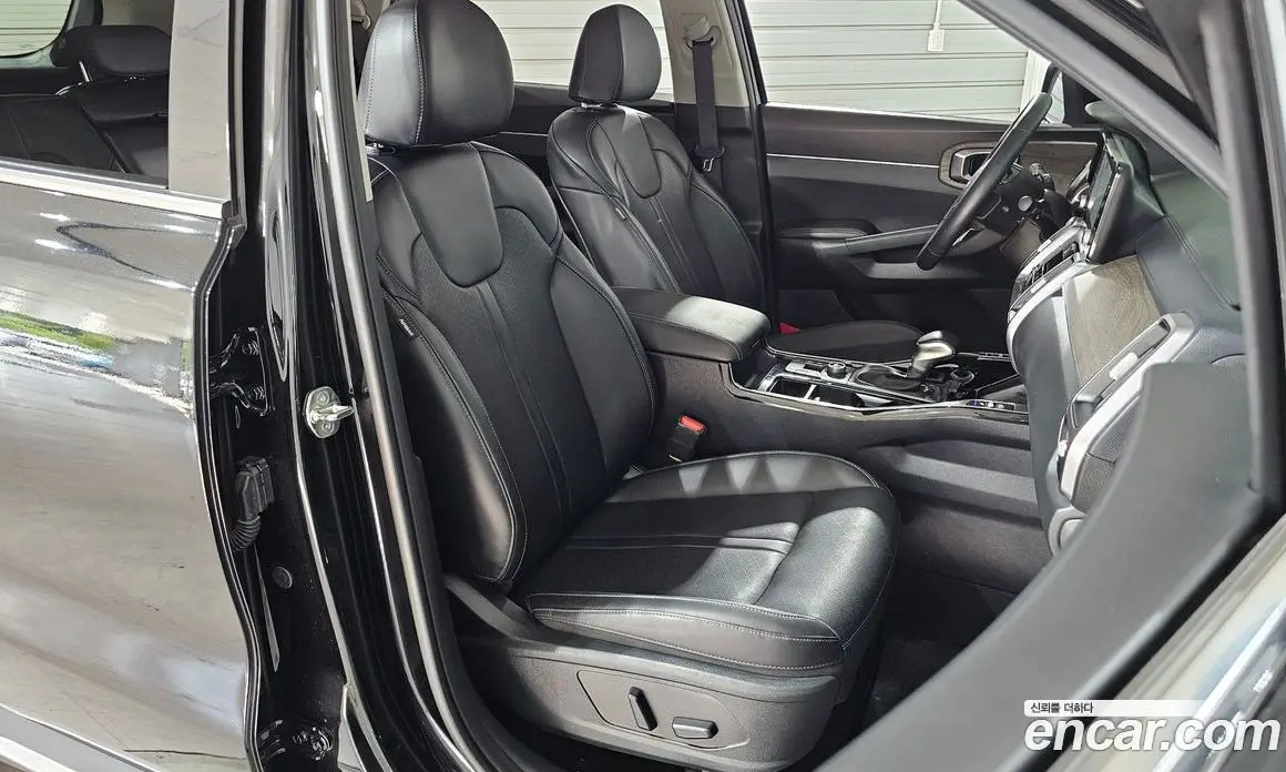 Kia Sorento 2023 2.2 автомат (гидро), фото 16