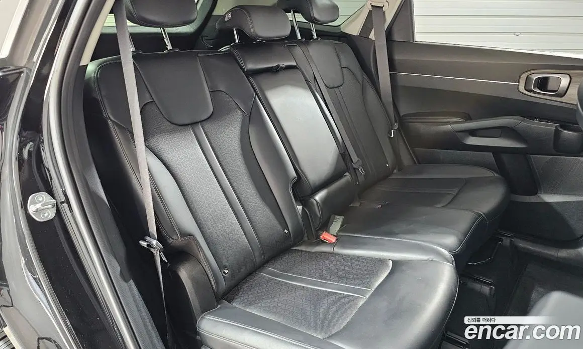 Kia Sorento 2023 2.2 автомат (гидро), фото 17