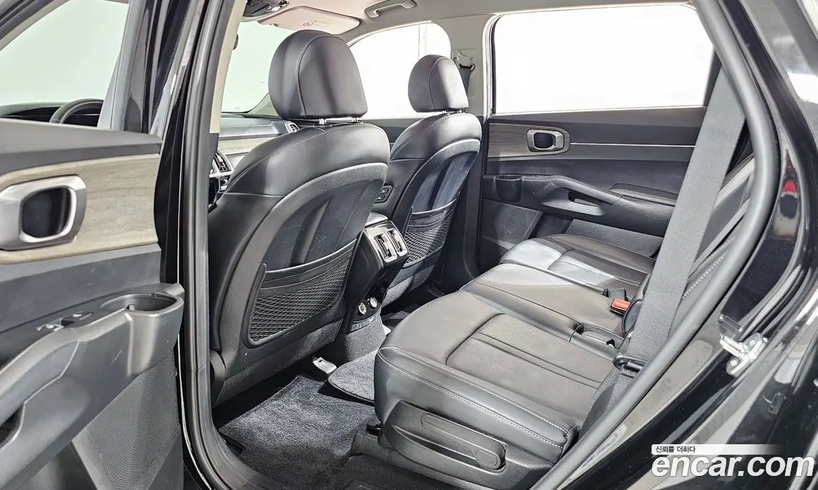 Kia Sorento 2023 2.2 автомат (гидро), фото 18
