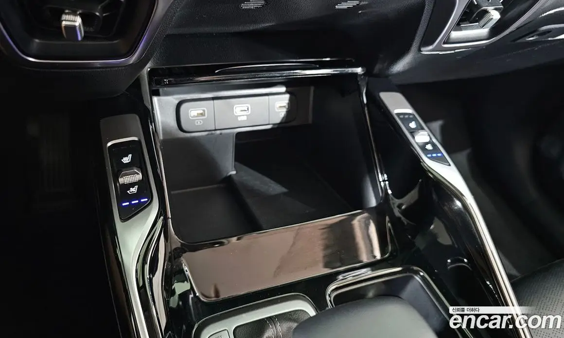 Kia Sorento 2023 2.2 автомат (гидро), фото 32