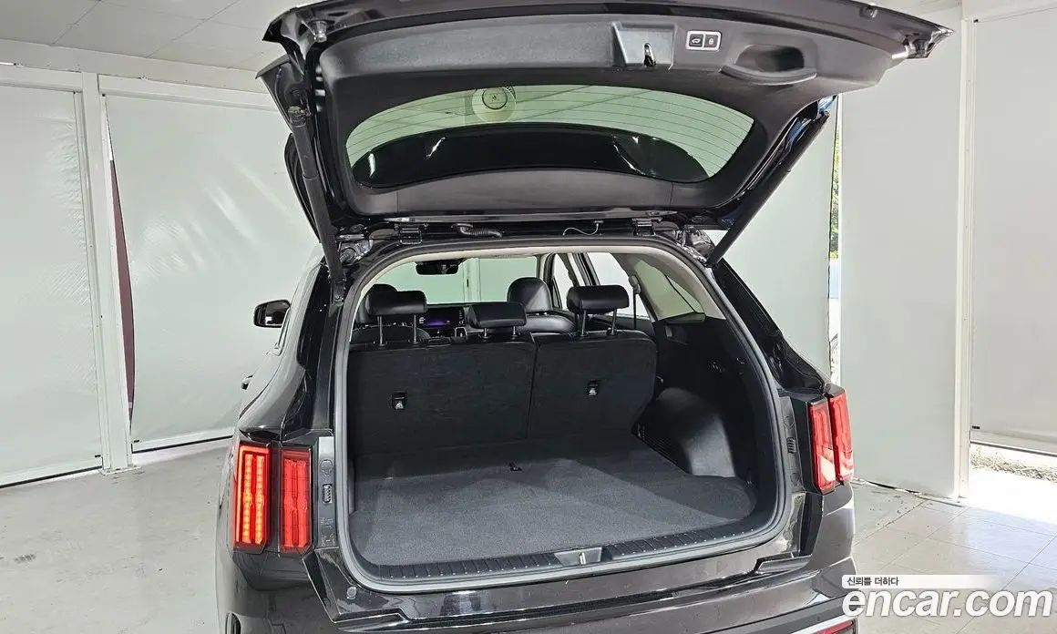 Kia Sorento 2023 2.2 автомат (гидро), фото 36