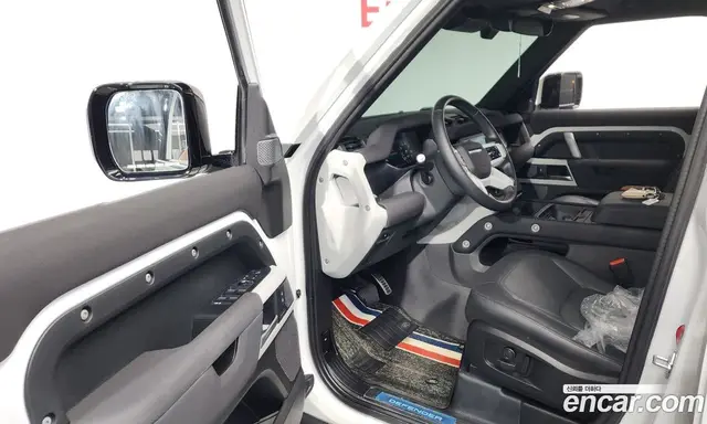 Land Rover Defender 2022 2.0 автомат (гидро), миниатюра 12