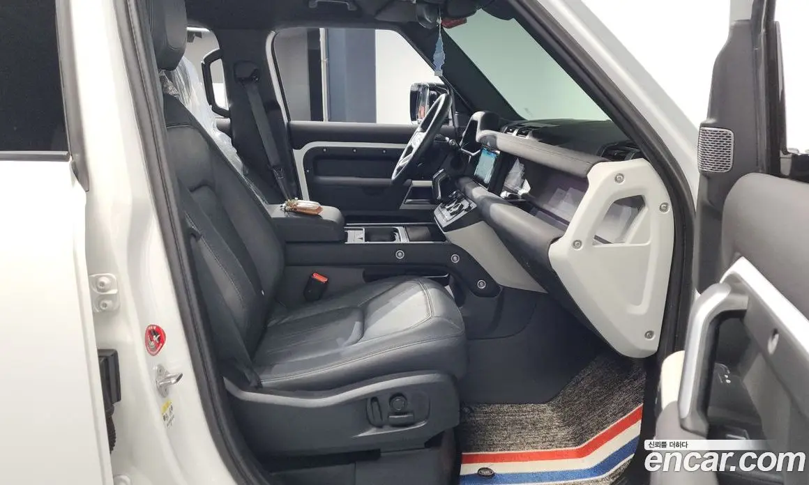 Land Rover Defender 2022 2.0 автомат (гидро), фото 15