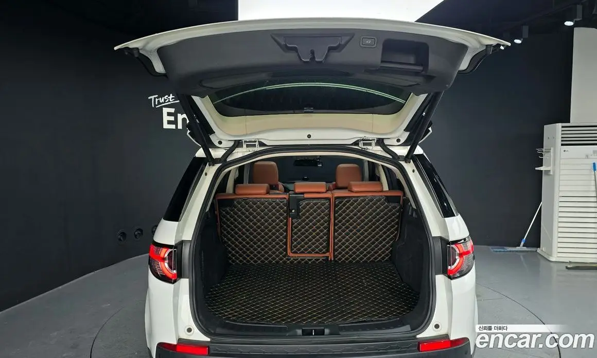 Land Rover Discovery Sport 2016 2.0 автомат (гидро), фото 20 Land Rover Discovery Sport 2016 2.0 автомат (гидро), фото 20