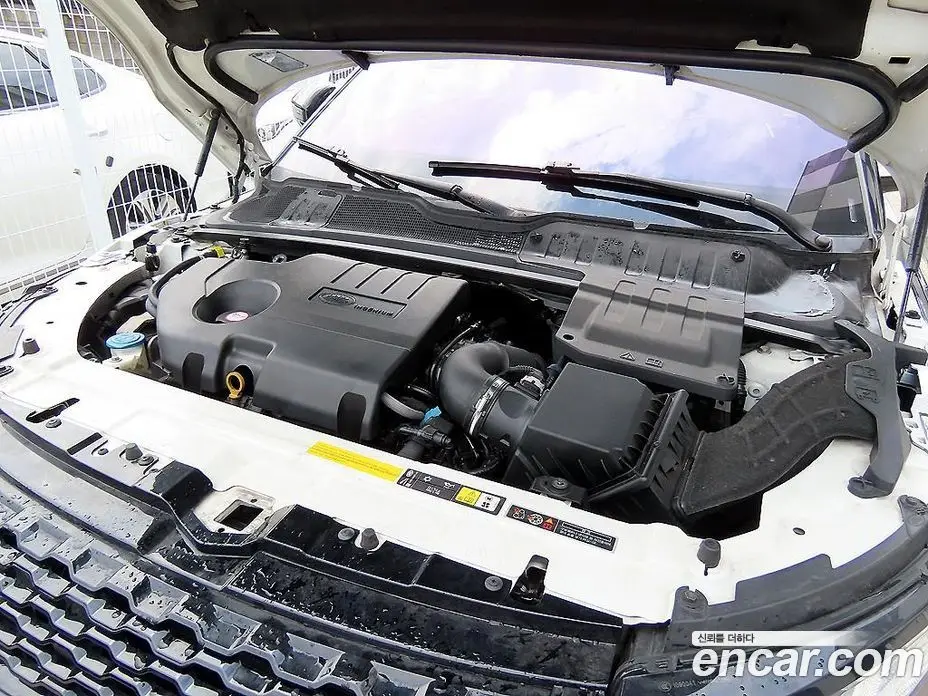 Land Rover Range Rover Evoque 2018 2.0 автомат (гидро), фото 19