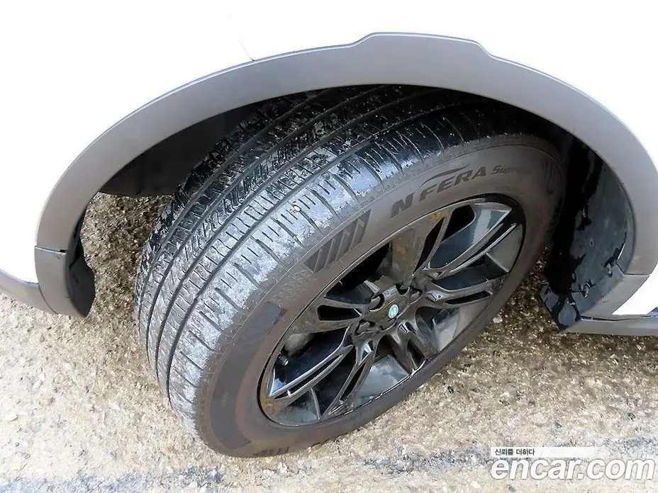 Land Rover Range Rover Evoque 2018 2.0 автомат (гидро), фото 20