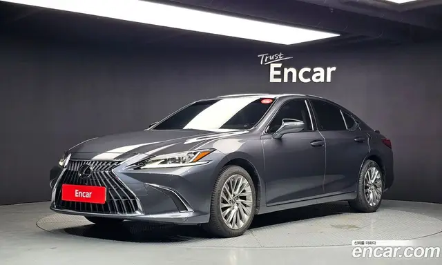 Lexus ES, 2023, 127 620 км