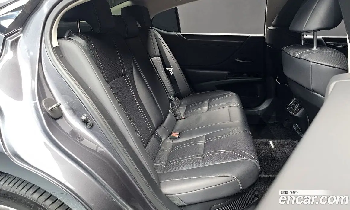 Lexus ES 2023 2.5 автомат (гидро), фото 11