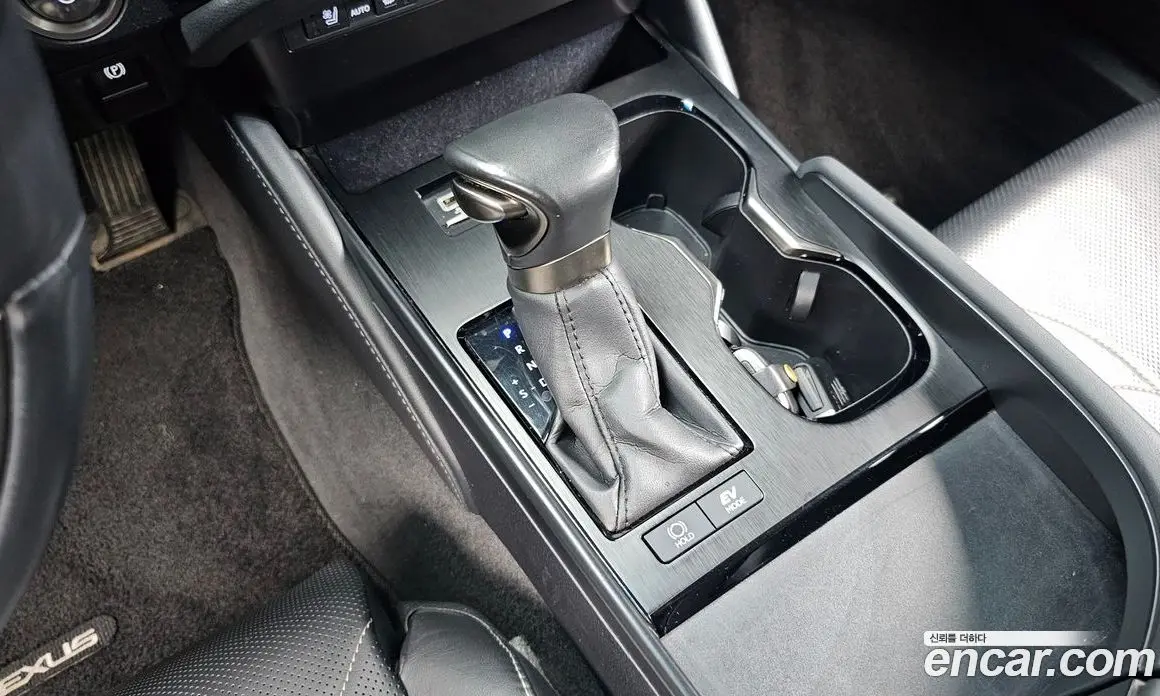 Lexus ES 2023 2.5 автомат (гидро), фото 9