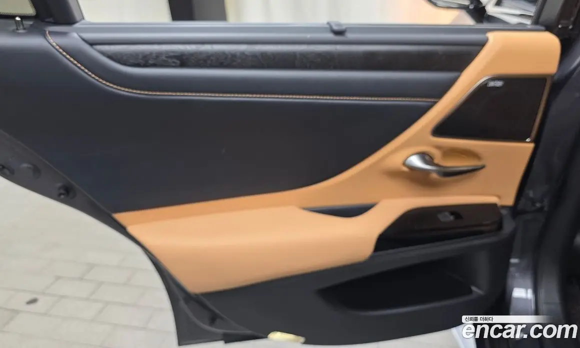 Lexus ES 2024 2.5 автомат (гидро), фото 15