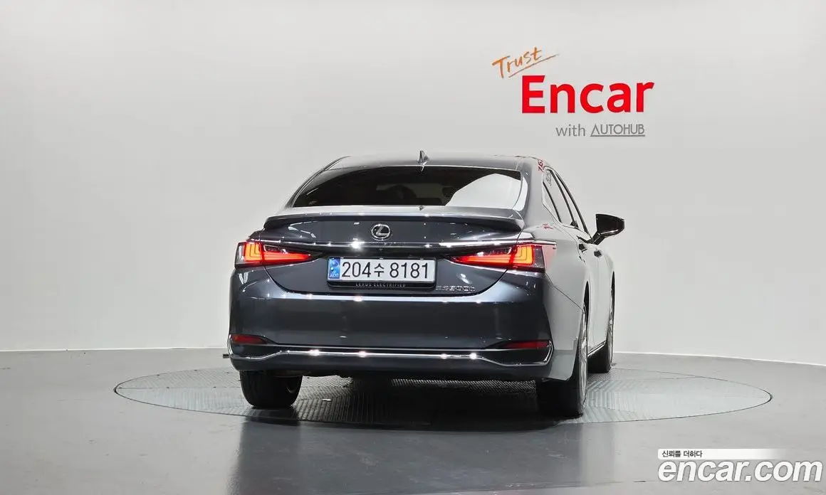 Lexus ES 2024 2.5 автомат (гидро), фото 4