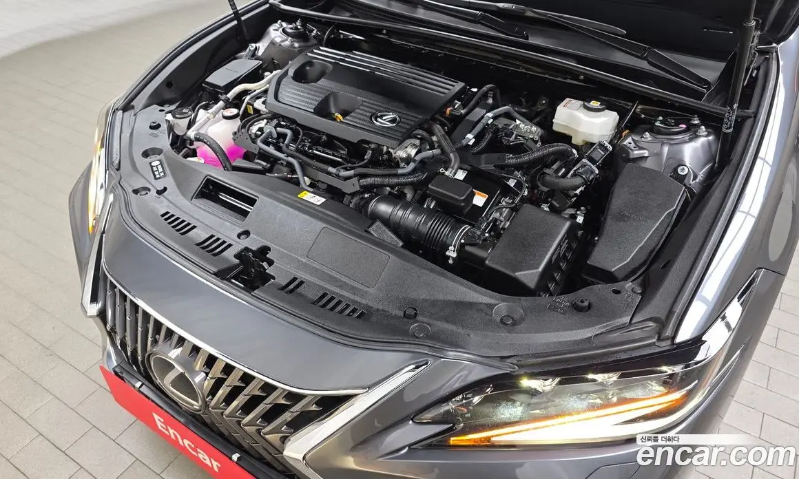 Lexus ES 2024 2.5 автомат (гидро), фото 6