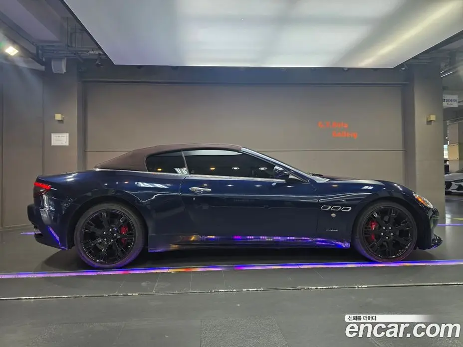 Maserati Gran Cabrio 2010 4.7 автомат (гидро), фото 3
