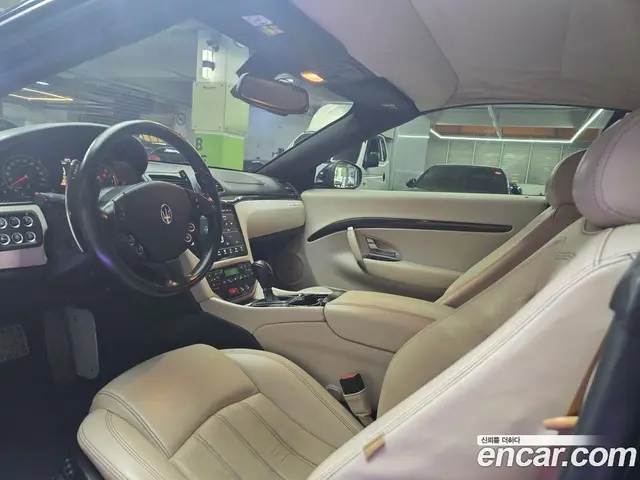 Maserati Gran Cabrio 2010 4.7 автомат (гидро), миниатюра 7