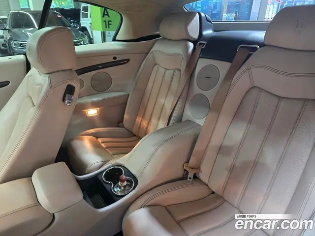 Maserati Gran Cabrio 2010 4.7 автомат (гидро), миниатюра 10