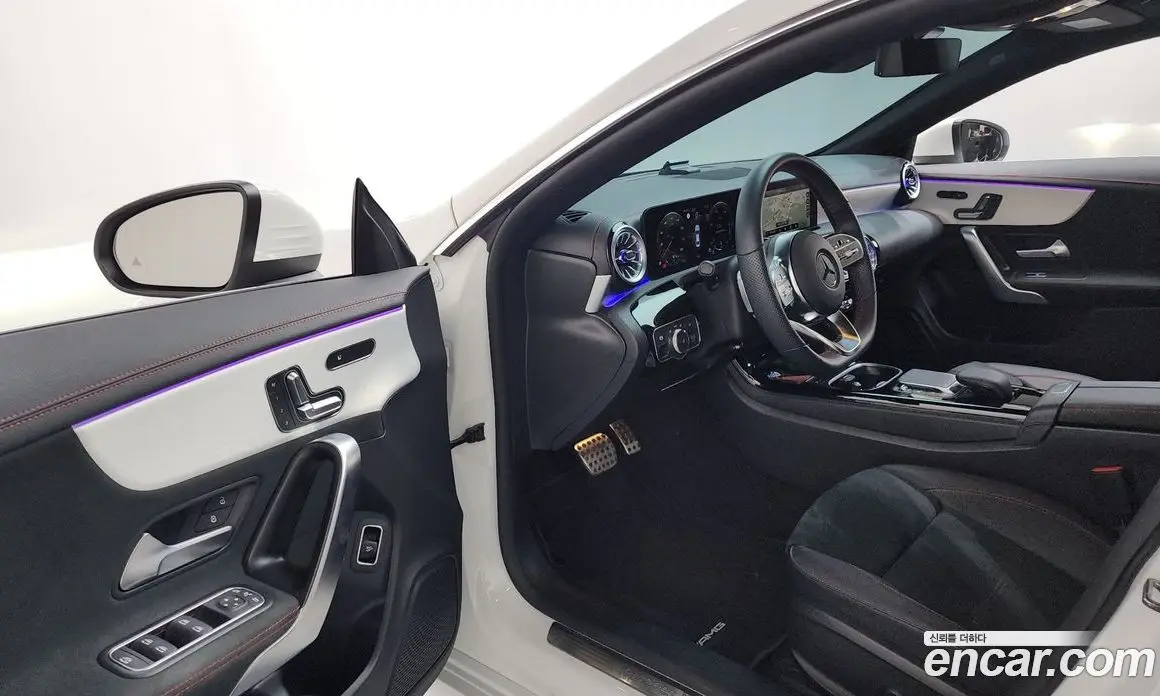Mercedes-Benz CLA-Class 2023 2.0 автомат (гидро), фото 13