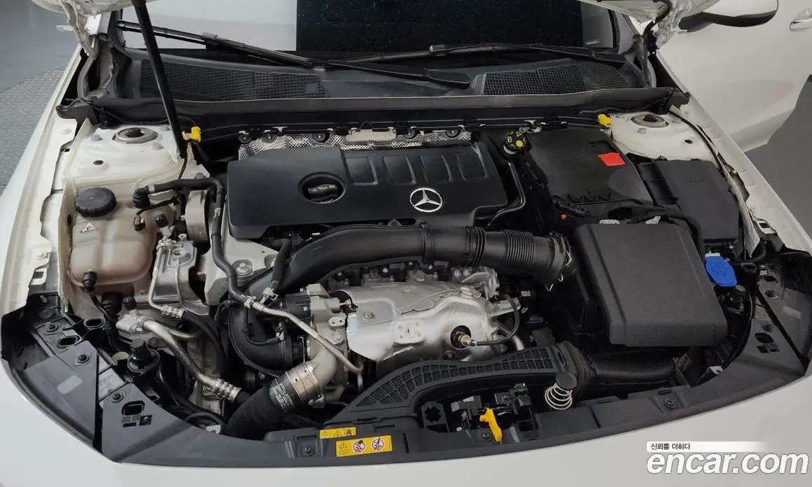 Mercedes-Benz CLA-Class 2023 2.0 автомат (гидро), фото 6