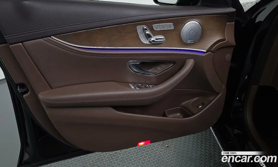 Mercedes-Benz E-Class 2018 2.0 автомат (гидро), фото 14