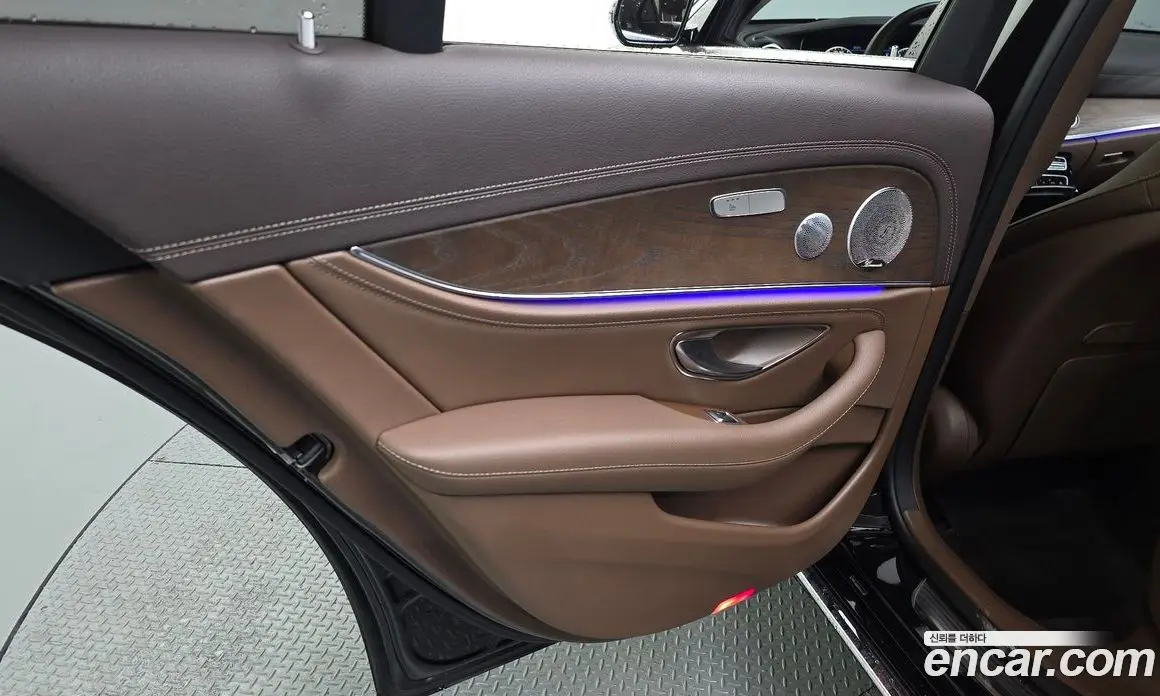 Mercedes-Benz E-Class 2018 2.0 автомат (гидро), фото 15