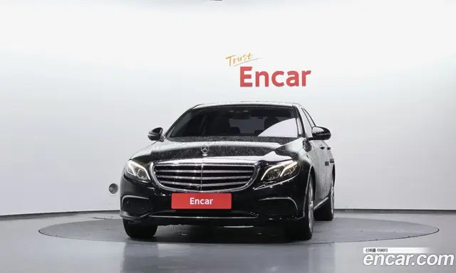 Mercedes-Benz E-Class 2018 2.0 автомат (гидро), миниатюра 3