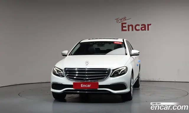 Mercedes-Benz E-Class 2018 2.0 автомат (гидро), миниатюра 2