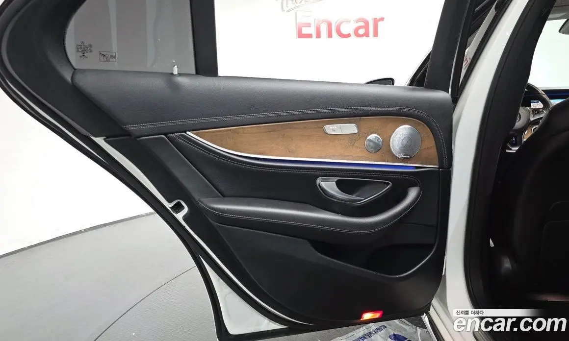 Mercedes-Benz E-Class 2018 2.0 автомат (гидро), фото 14