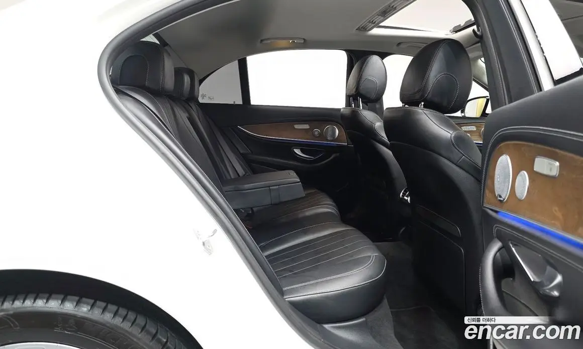 Mercedes-Benz E-Class 2018 2.0 автомат (гидро), фото 16