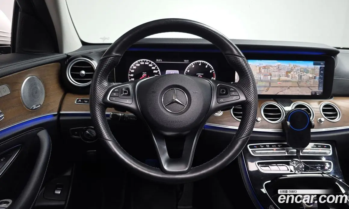 Mercedes-Benz E-Class 2018 2.0 автомат (гидро), фото 17