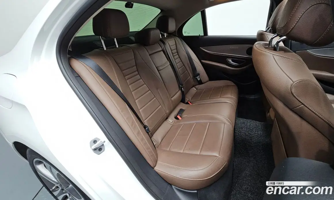Mercedes-Benz E-Class 2019 2.0 автомат (гидро), фото 17