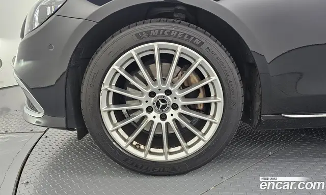 Mercedes-Benz E-Class 2020 2.0 автомат (гидро), миниатюра 4