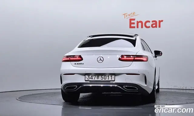 Mercedes-Benz E-Class 2020 1.9 автомат (гидро), миниатюра 3