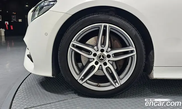 Mercedes-Benz E-Class 2020 1.9 автомат (гидро), миниатюра 4