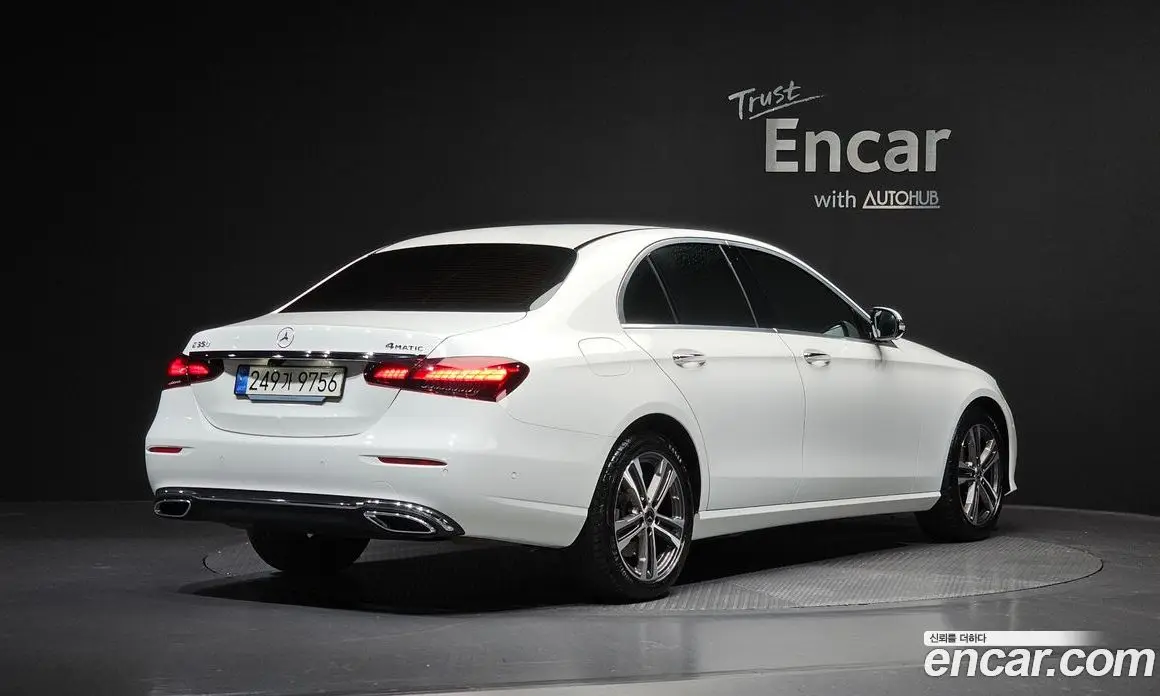 Mercedes-Benz E-Class 2021 2.0 автомат (гидро), фото 2 Mercedes-Benz E-Class 2021 2.0 автомат (гидро), фото 2