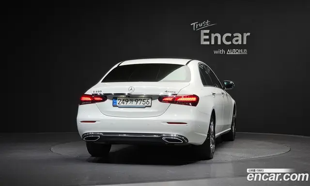 Mercedes-Benz E-Class 2021 2.0 автомат (гидро), миниатюра 4 Mercedes-Benz E-Class 2021 2.0 автомат (гидро), миниатюра 4